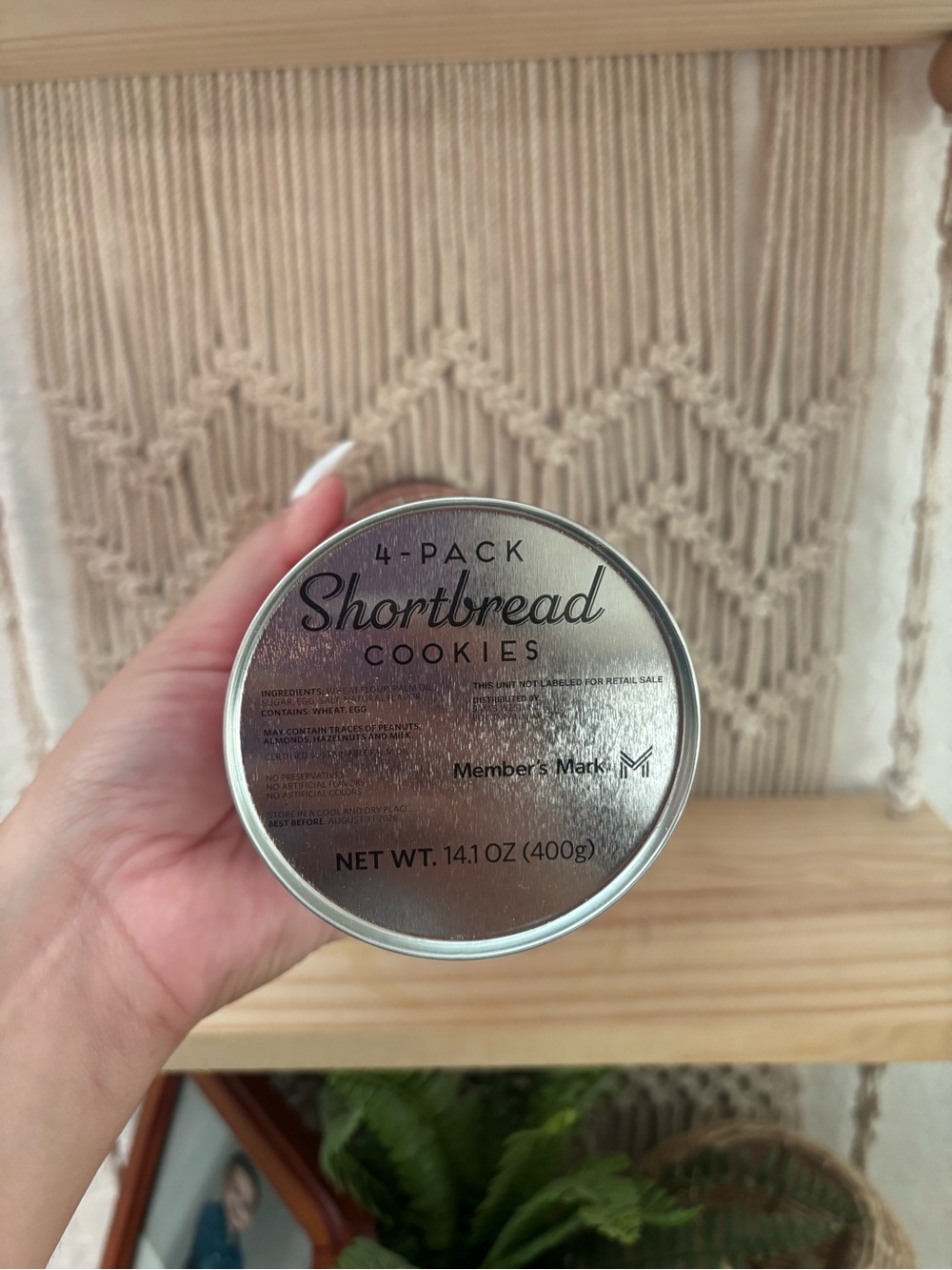 Red metal Member's Mark shortbread cookie tin with a snowflake design - Picture 3 of 4